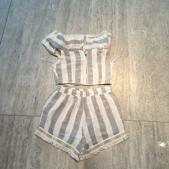 Latiste by Amy shorts set grey/white cream - Picture 4 of 4